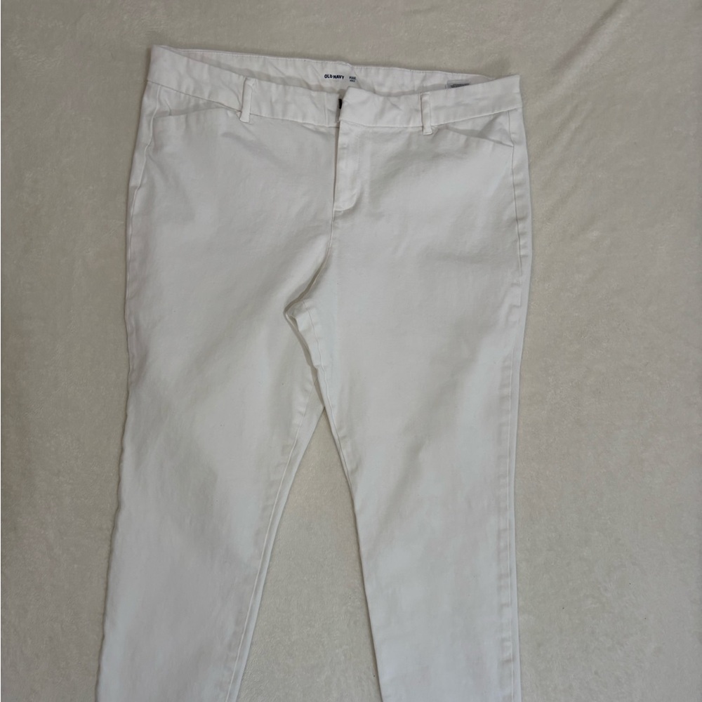 Old Navy Women’s White Pixie Ankle Chinos office siren EUC Size 16